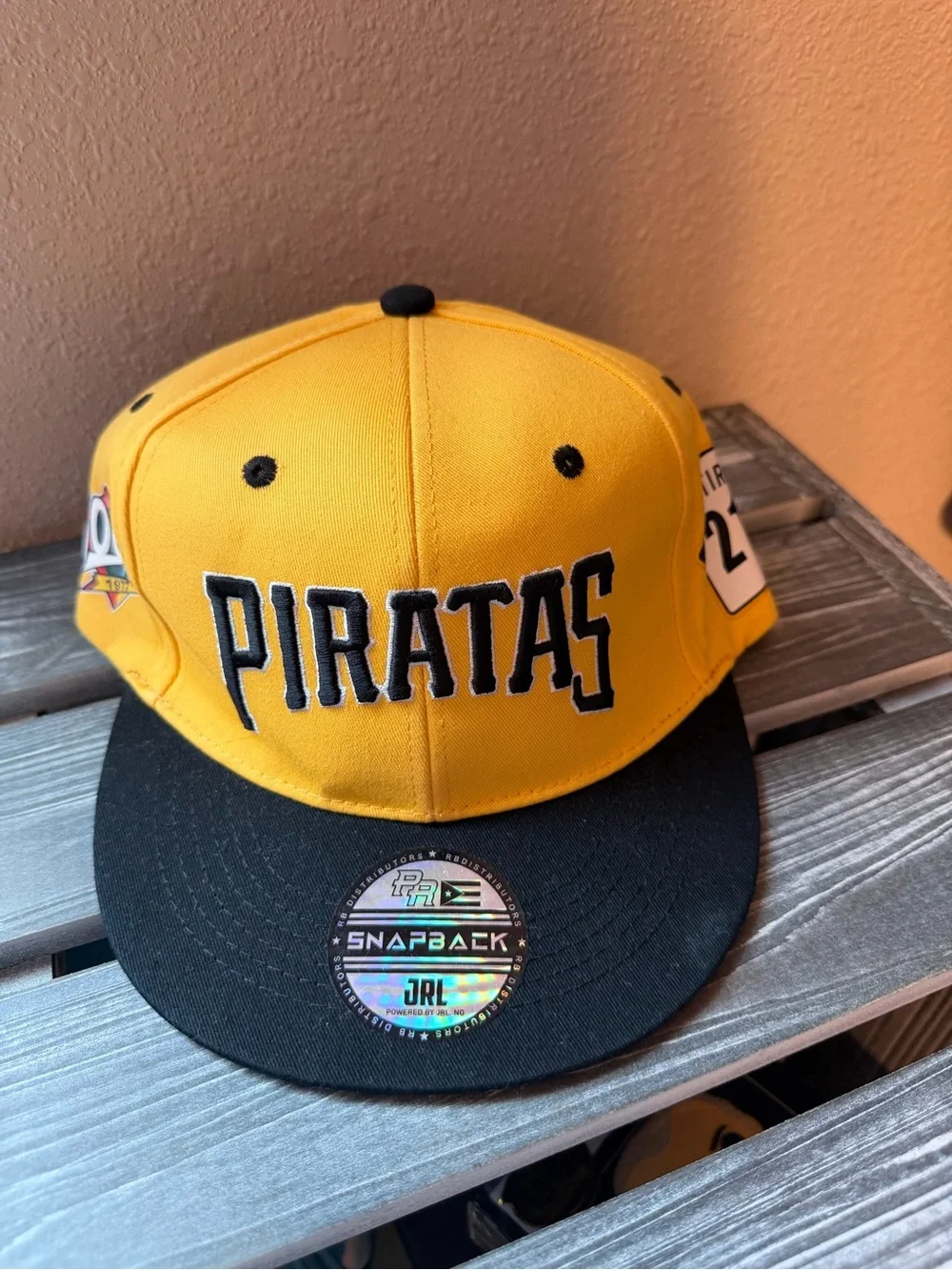 Piratas Snapback Cap in Yellow and Black